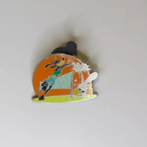 Disney Cool Characters goofy & Donald playing volleyball Pin