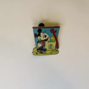 Disney DLR  Cast Lanyard    Beach Pail  Mickey Pin