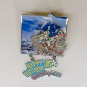 Disney   Cast Exclusive  Happy th Birthday Pin