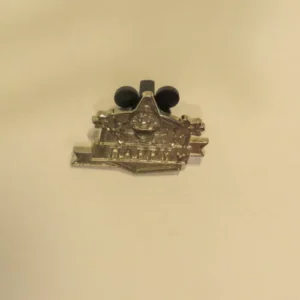 Disney Snow White Seven Dwarfs Happy Hidden Mickey Chaser Pin