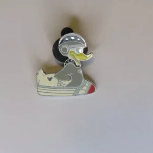 Disney WDW - hidden mickey 2007 series 2 - space mountain Donald duck Pin
