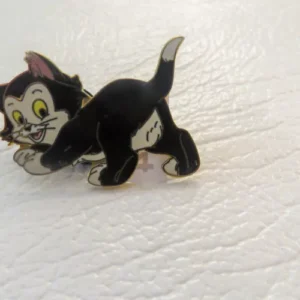Disney Figaro Pose Cat Pinocchio Pin