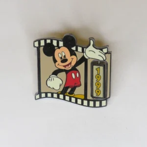Disney DS  Countdown to the Millennium  # Mickey Mouse / Spinner Pin