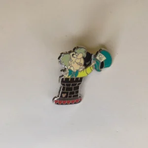 Disney   2008 Hidden Mickey   Alice in Wonderland Chess (Mad Hatter) Pin