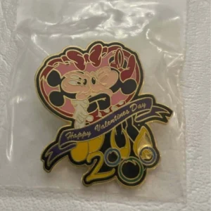 Disney Pin Minnie and Mickey Valentines Day