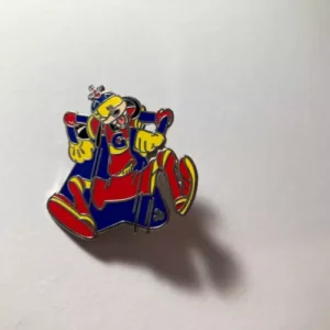 Disney Global Cast Lanyard  3 Superhero Goofy Pin
