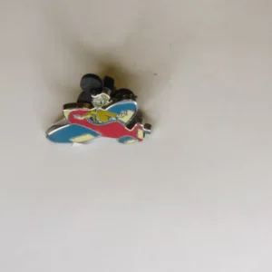 Disney    Daisy in Airplane Travel Company Flex 2003 Pin