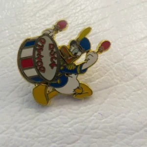 Disney Donald Duck Band Store Pin