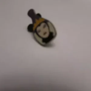 Disney DLR - 2008 Hidden Mickey Series - Bowling Pin Villains - Evil Queen Pin