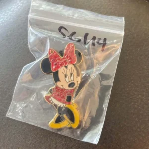 Disney Minnie Mouse Character Pin