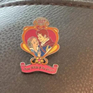 Disney Snow White and Prince Pin