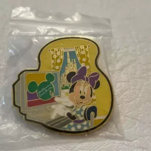 Disney Minnie Mouse Cast Portal Pin