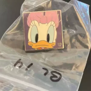 Disney Daisy Face Character Pin