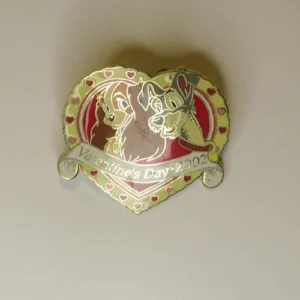 Disney Disneyland Valentine's Day 2002 lady and the tramp in heart Pin