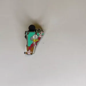 Disney    2011 Hidden Mickey   Alphabet Letter   V For von Drake Pin