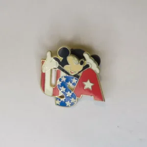 Disney   Mickey USA  Cast Lanyard  Pin