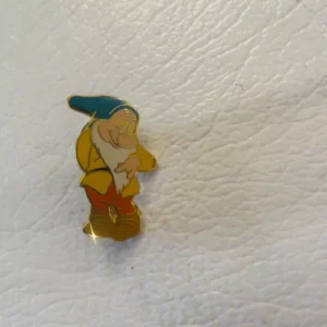Disney Bashful Dwarf Snow White  Pin