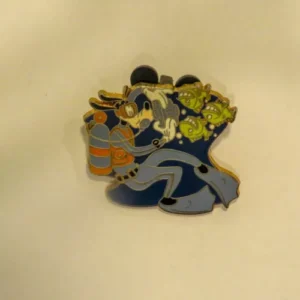Disney    Goofy Scuba Diving Cast Lanyard 2 Pin