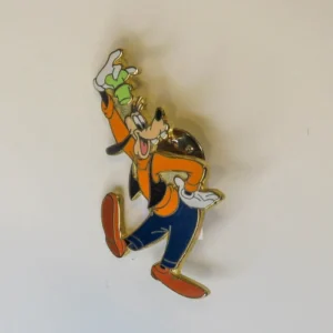 Disney DLR  Goofy Tips His Hat Error Pin