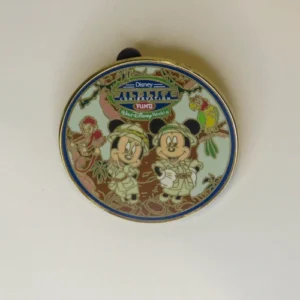 Disney   Wildlife Conservation Fund Mickey & Minnie in Safari Gear Pin