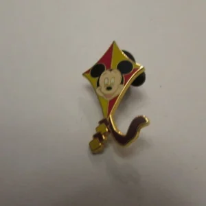 Disney DLR Cast Lanyard Series 3 - Kite (Mickey) Pin