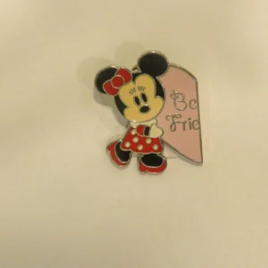 Disney HKDL  Cute Characters  Best Friends! 2 Pin Set Minnie Mouse Only Pin