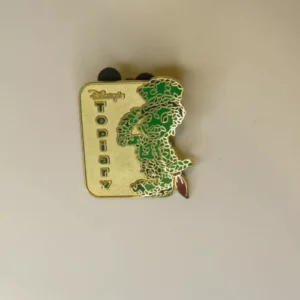 Disney  Jiminy Cricket Topiary  Promotion  Cast Lanyard   Pin