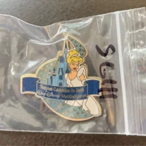 Disney Princess Cibderella Castle Pin
