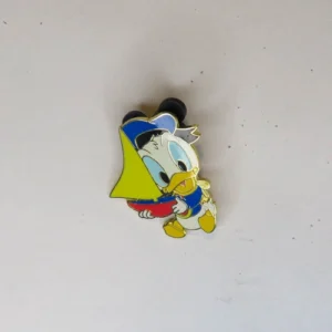 Disney  Cast Member Lanyard   Babies Donald  Pin