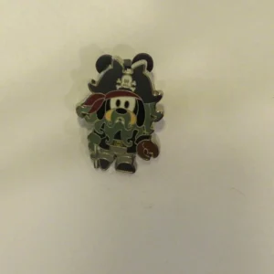 Disney Goofy Davy Jones Pirates Cutie Pin