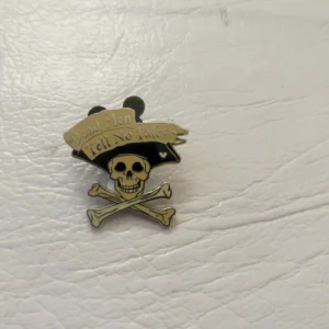 Disney Skull and Cross Bones Dead Men Hidden Mickey Pin