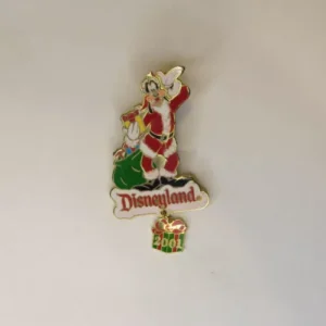 Disney DLR  Santa Goofy 2001 Pin