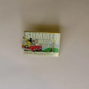 Disney   Mickey, Minnie & Pluto  Summer Vacation  Pin