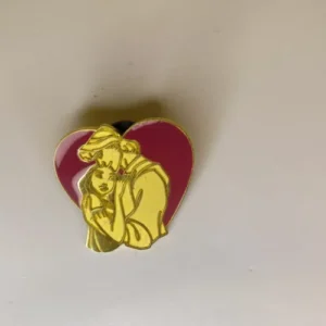 Disney   Pocahontas & John Smith Heart Cast Lanyard Pin