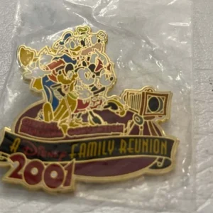 Disney A Disney Fanily Reunion 2001 Pin