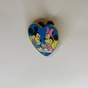 Disney    Mickey & Minnie Sweetheart Hearts #3 Cast Lanyard 2 Pin