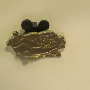 Disney    2012 Hidden Mickey   Characters Sleeping Pluto CHASER Pin