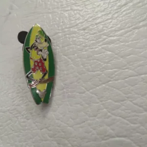 Disney Goofy Srufboard Pin