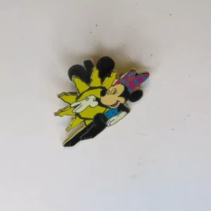 Disney   Bathing Beauty Minnie #  Cast Lanyard   Pin