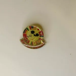 Disney   Epcot Center  Mickey & Country Flags   Flags Pin