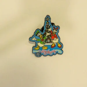 Disney Mickey's Very Merry Christmas Party 2003 Donald and Daisy Pin