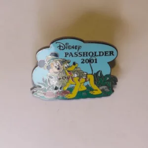 Disney Passholder Annual 2001 Mickey Mouse Pluto Pin