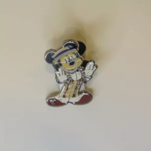 Disney WDW   Hidden Mickey   Scoop and Friends  Mickey  as Scoop Sanderson Pin