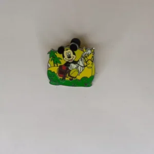 Disney  Cast Lanyard    Recreation Mickey Horseback Riding Pin