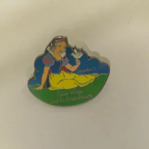 Disney DS to the Millennium #12 Snow White and the Seven Dwarfs Pin
