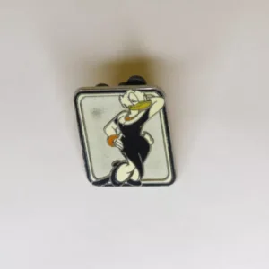 Disney    Formal Daisy Cast Lanyard Pin