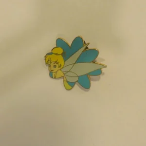 Disney   Tinker Bell's Daisies #1  Cast Lanyard  2 Pin
