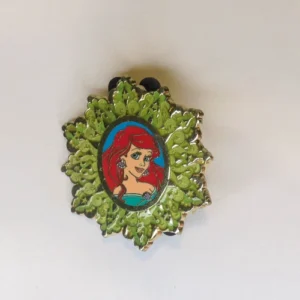 Disney 2015 Season's Greetings Mystery Pin   Princess Snowflake  Ariel Pin
