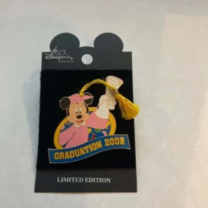 Disney LE Minnie Graduation Day 2002 Pin