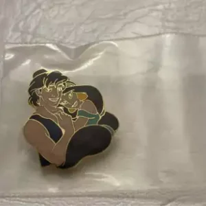 Disney Aladdin and Jasmine Pin